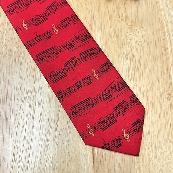 NWT SHEET MUSIC Red 100% Silk Tie By Alynn Neckwear - Picture 7 of 9